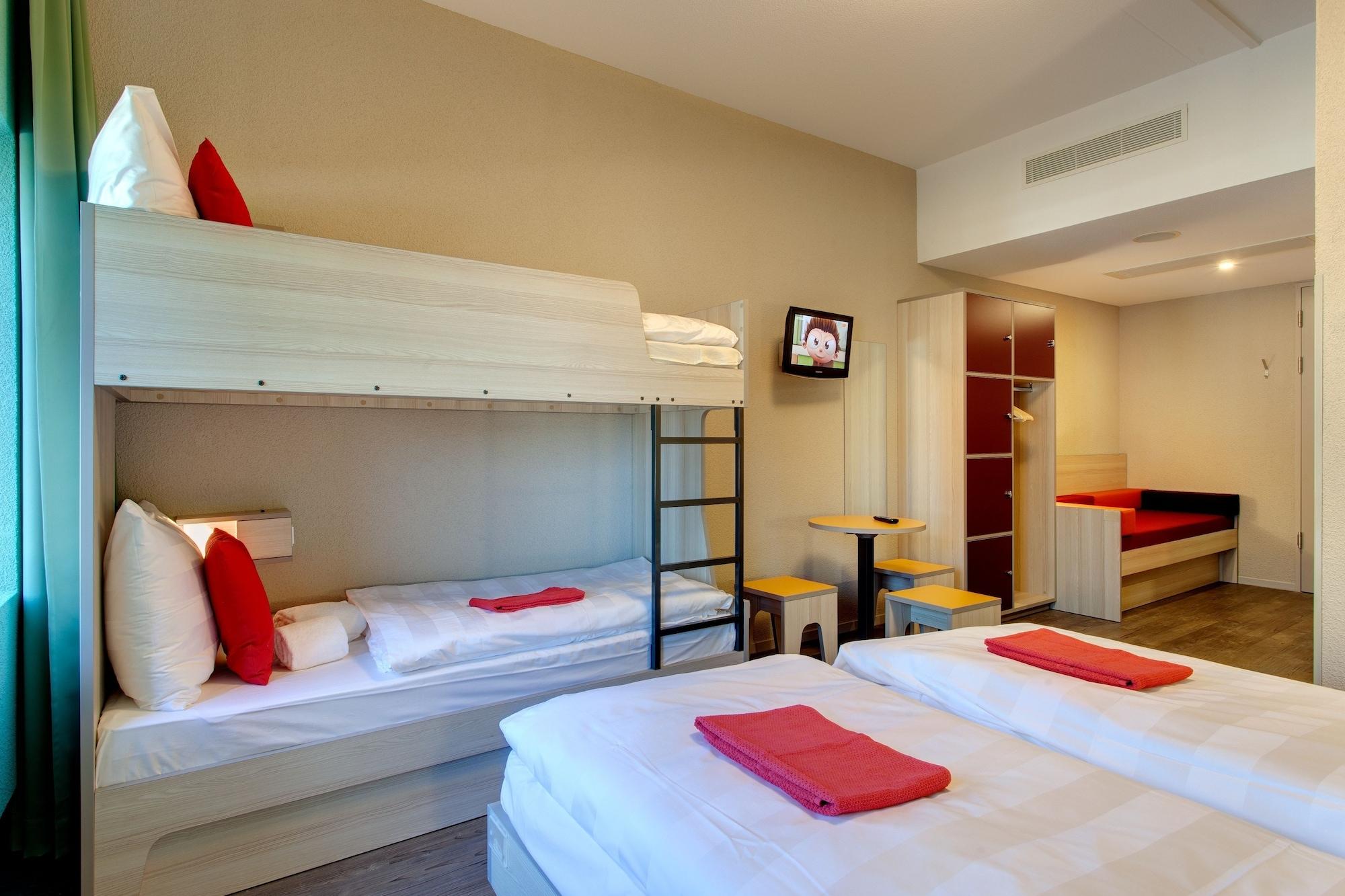 Meininger Hotel Amsterdam City West Esterno foto
