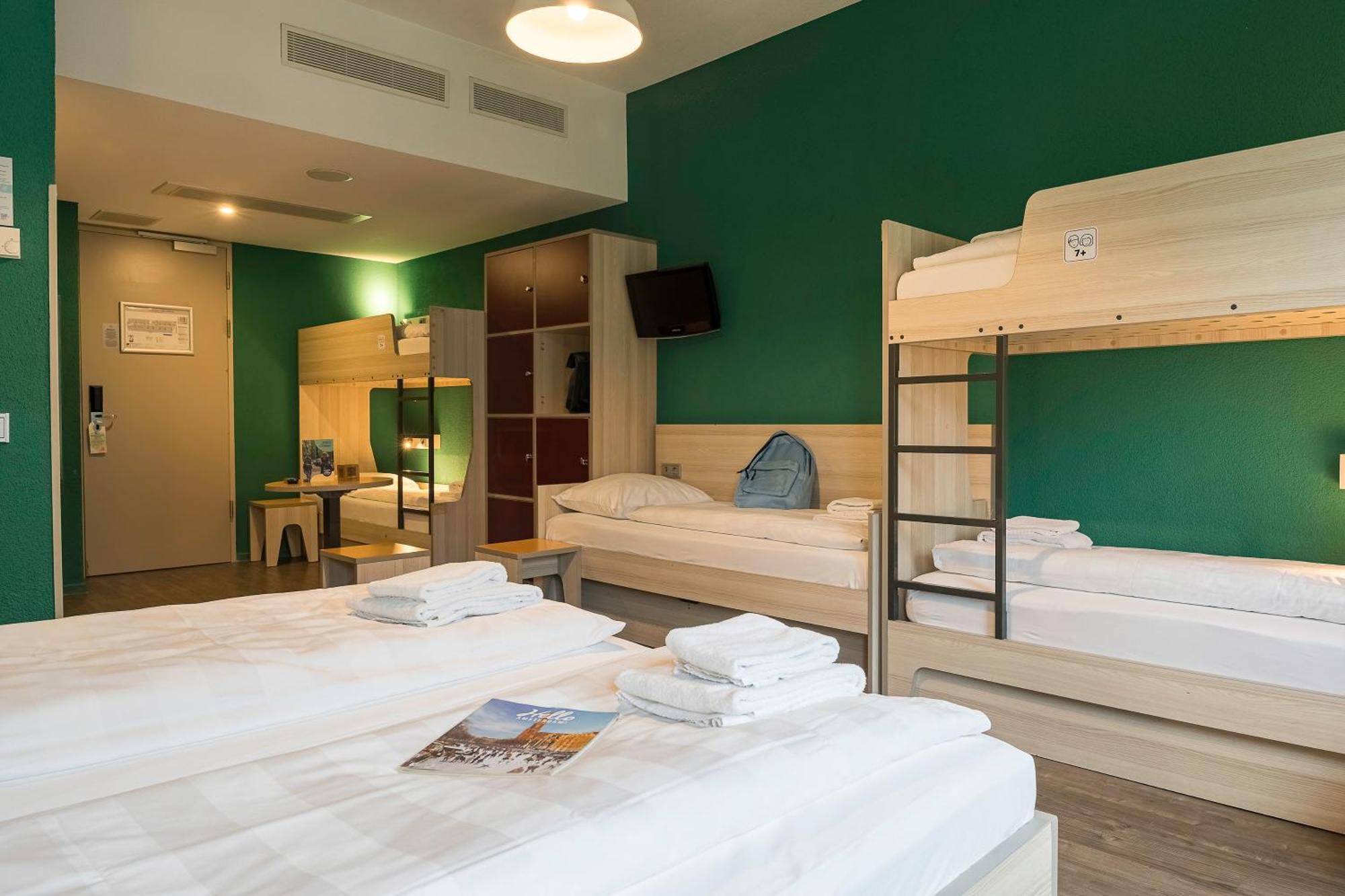 Meininger Hotel Amsterdam City West Esterno foto