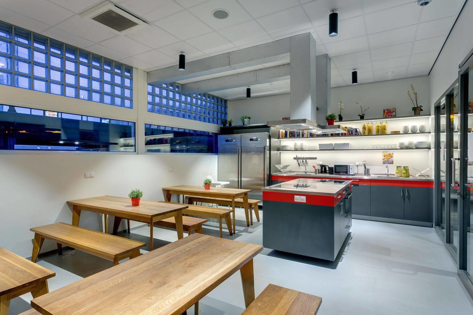 Meininger Hotel Amsterdam City West Esterno foto