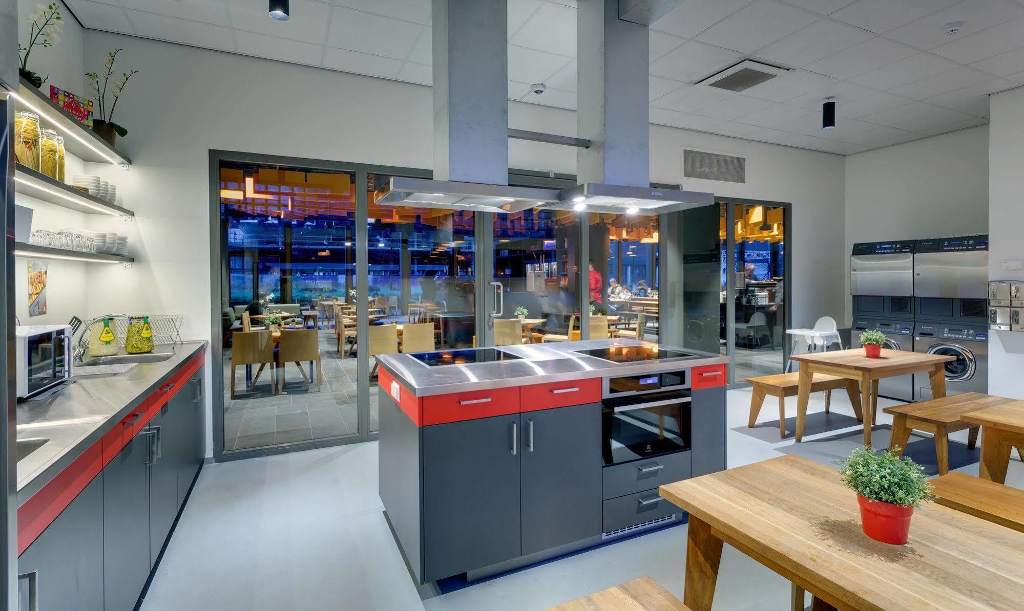 Meininger Hotel Amsterdam City West Esterno foto